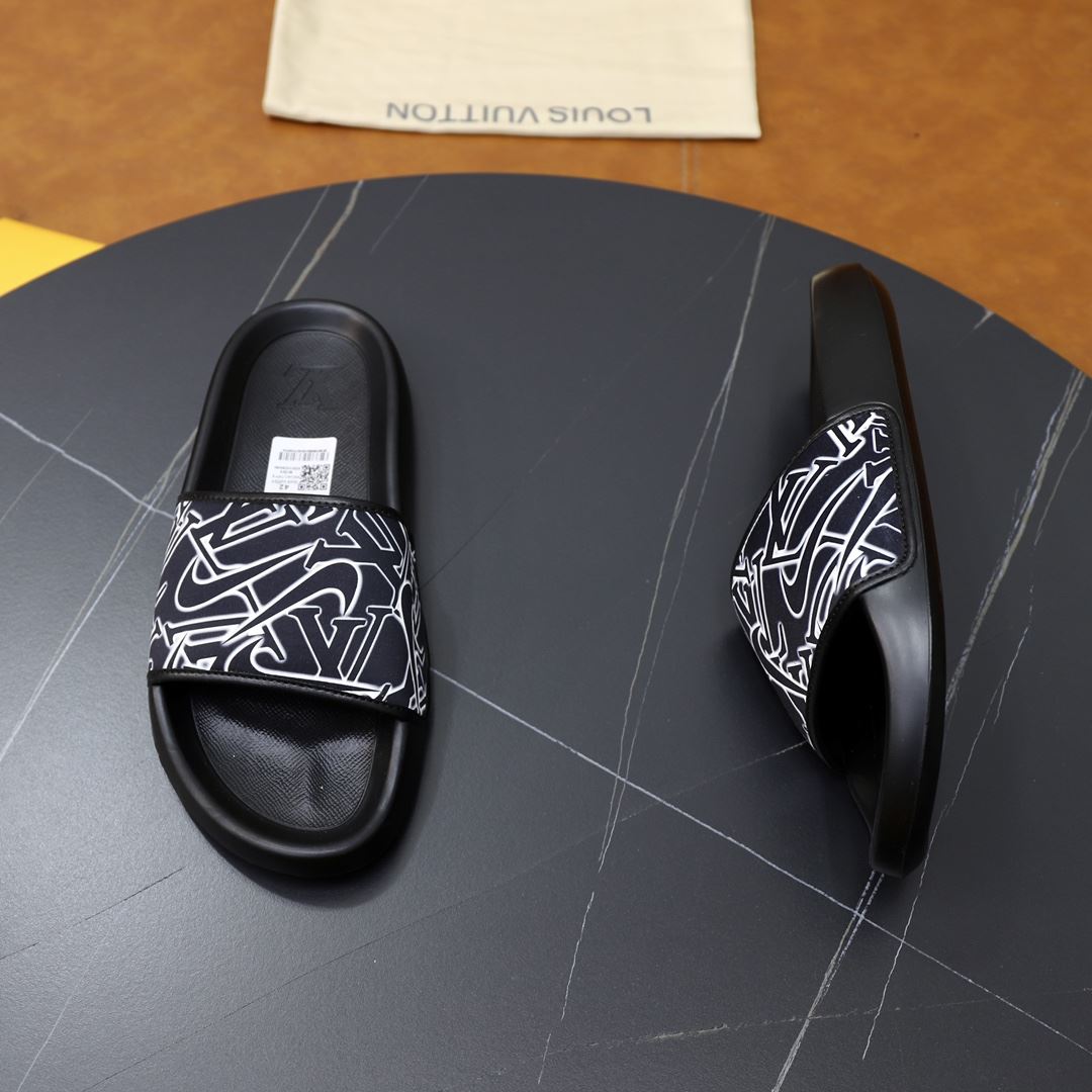 Louis Vuitton Slippers